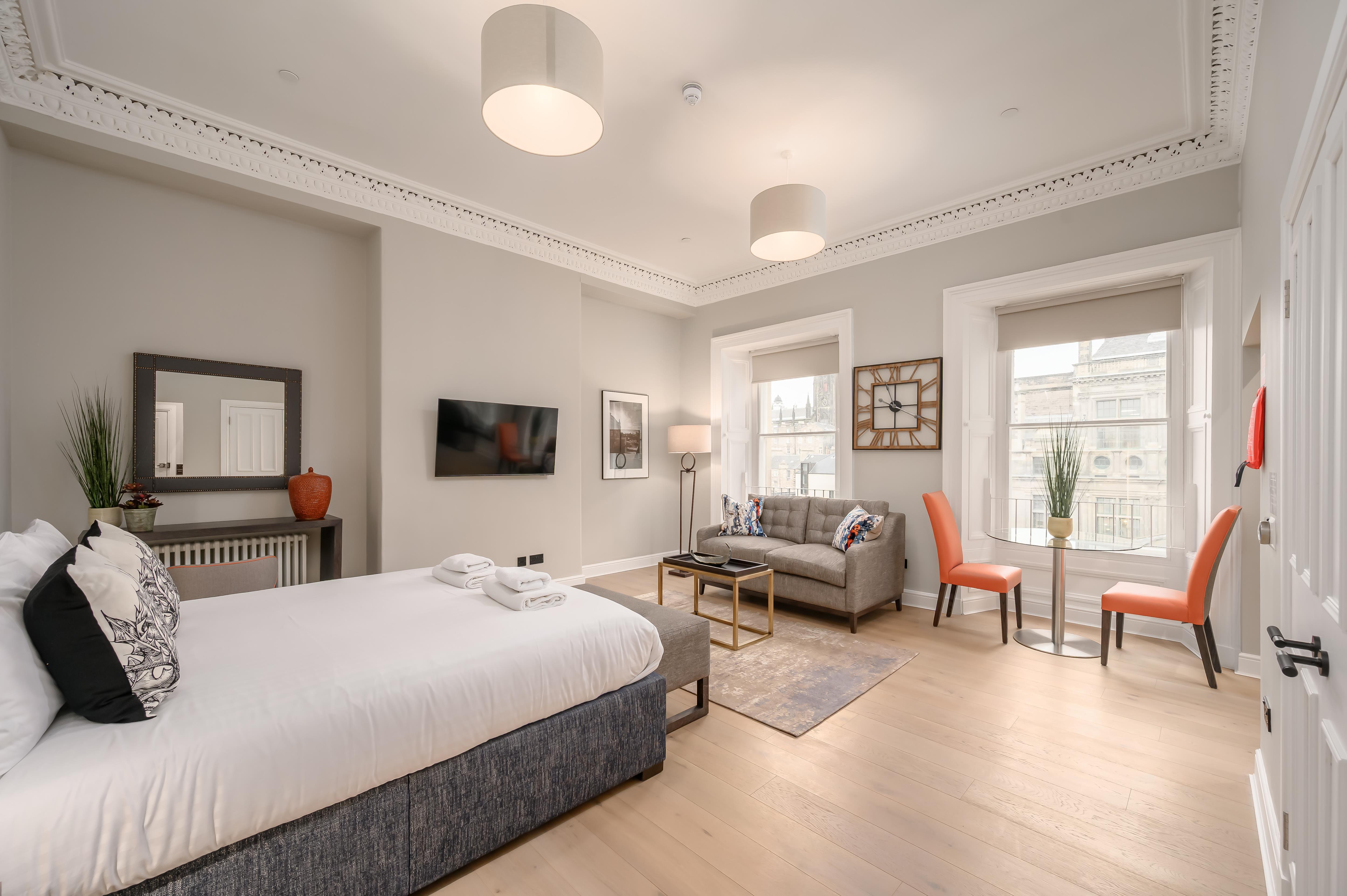 George IV Apartments