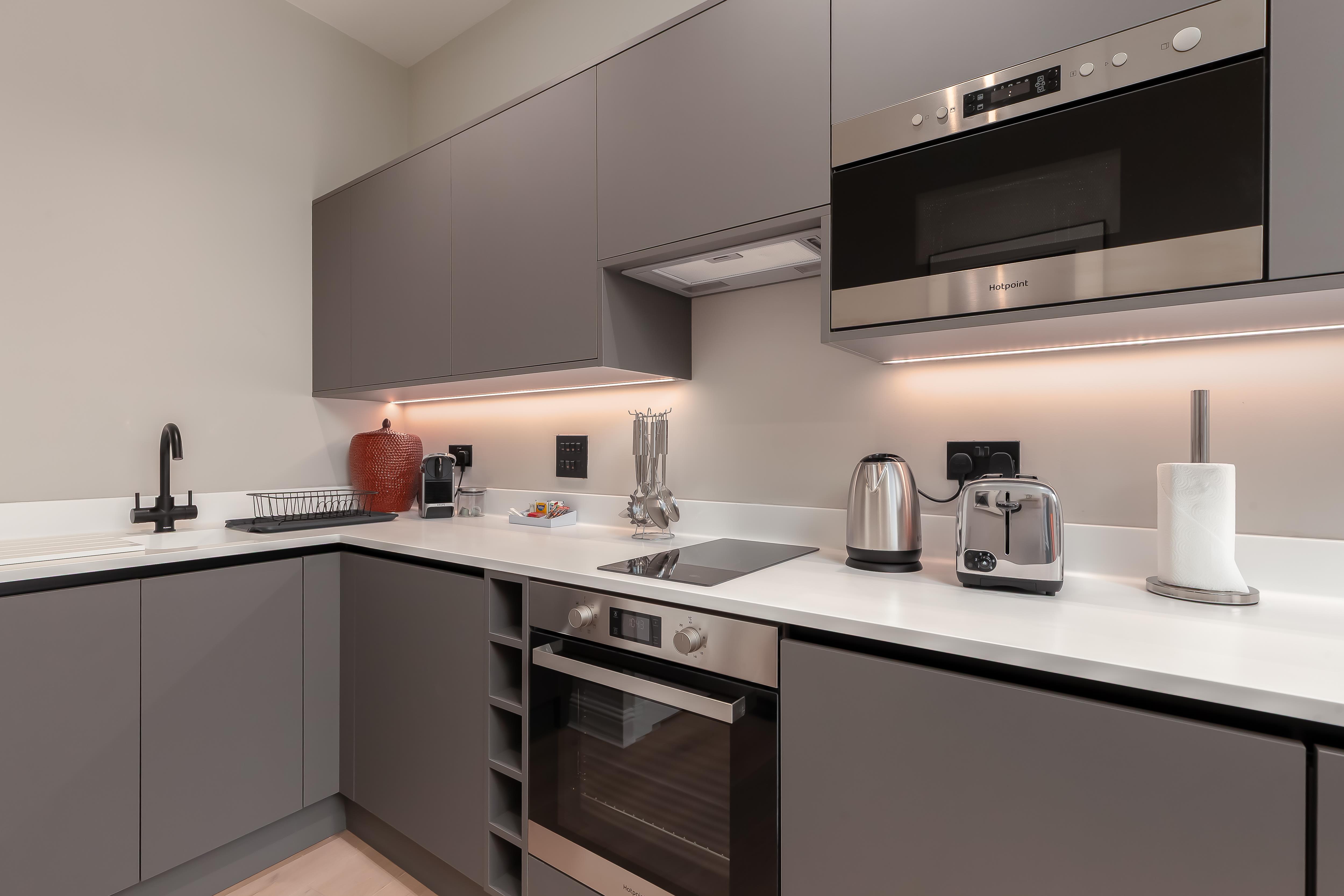 Fully fitted kitchen
